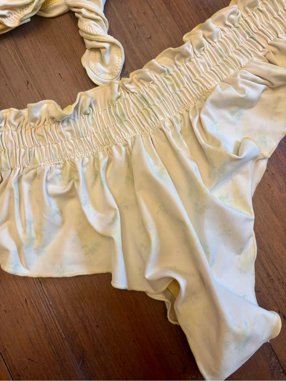 Frankie’s bikinis x Gigi HADID ruffle bikini set